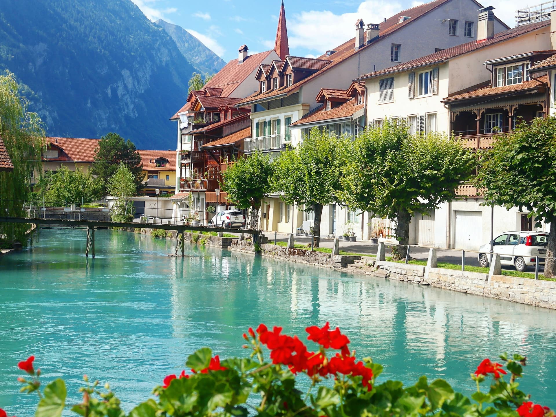 interlaken-summer-resort-close-up-cropped