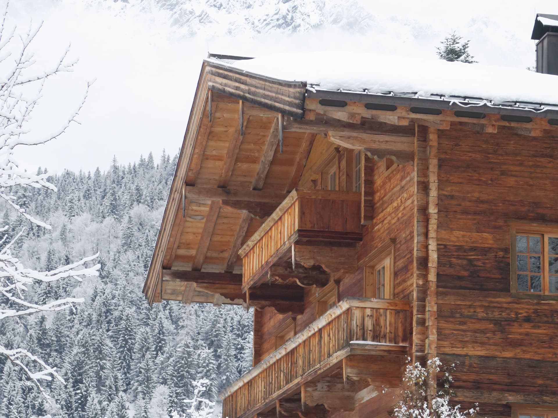 austria-chalet-snowy