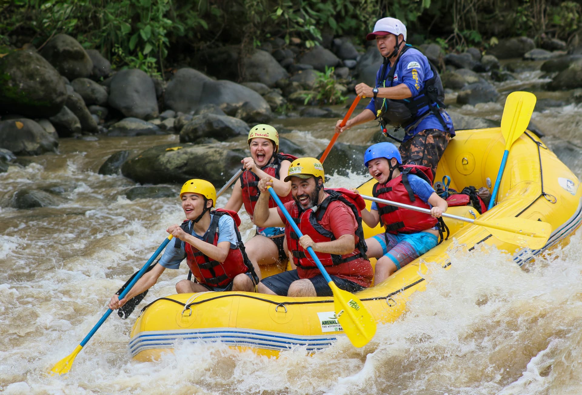 Rafting-on-summer-holiday