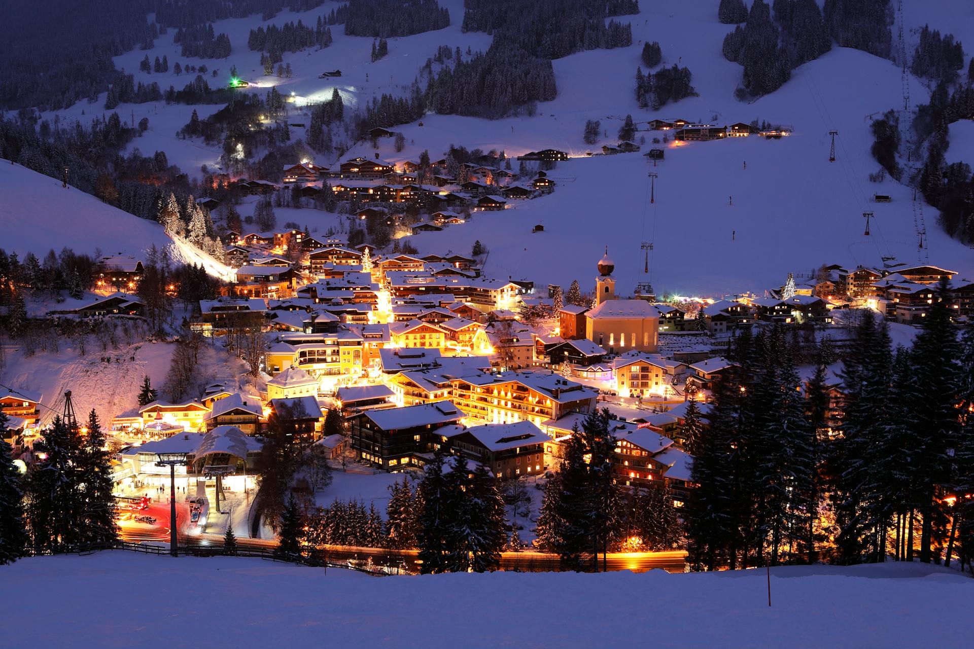 St-Johann-In-Tirol lit up at night before apres ski